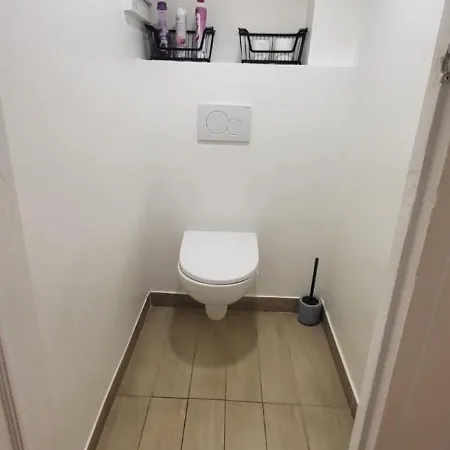 Apartment Moderne Avec Cour Exterieure F3 59m2 *