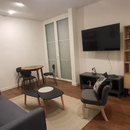 Apartment Moderne Avec Cour Exterieure F3 59m2 Villemomble