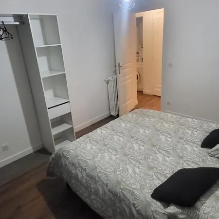 Moderne Avec Cour Exterieure F3 59m2 Apartment