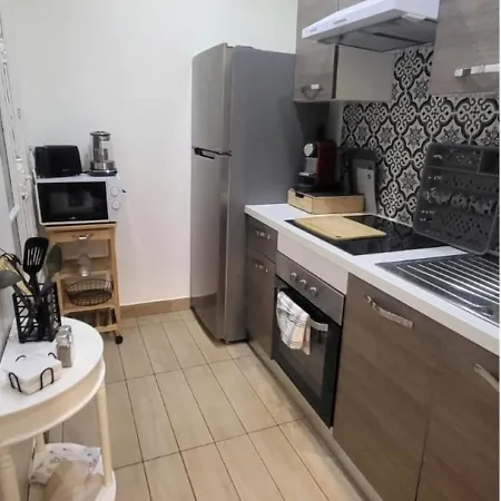 Moderne Avec Cour Exterieure F3 59m2 Apartment *